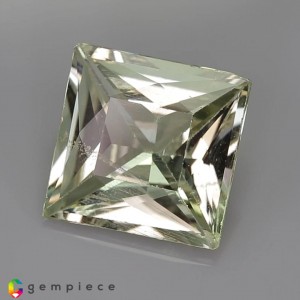 grossular garnet  3.77cts - 10x9mm grossular garnet  3.77cts - 10x9mm
