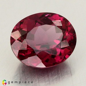 rhodolite garnet  4.97cts - 11x9mm