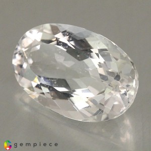 scapolite  2.58cts - 12x7mm