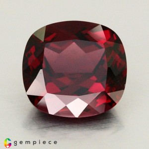 rhodolite garnet  4.90cts - 10x9mm