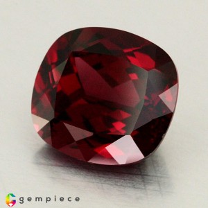 rhodolite garnet  4.90cts - 10x9mm