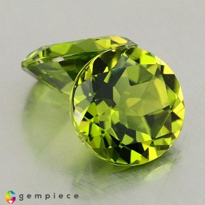 peridot  10.98cts - 11x7mm