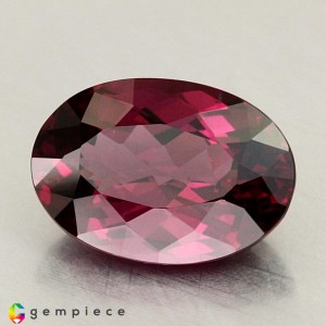 rhodolite garnet  4.49cts - 12x8mm