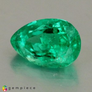 emerald  1.23cts - 9x6mm
