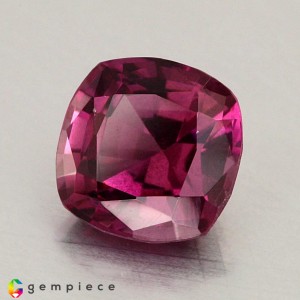 rhodolite garnet  3.22cts - 8x8mm