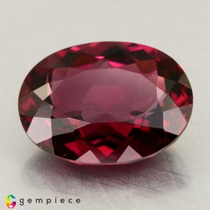rhodolite garnet  4.90cts - 12x9mm
