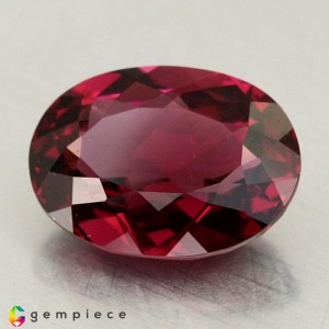rhodolite garnet  4.90cts - 12x9mm