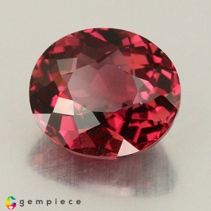 rhodolite garnet  4.70cts - 11x9mm