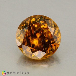sphene  1.57cts - 7x7mm sphene  1.57cts - 7x7mm