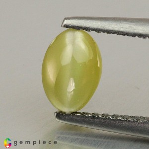 chrysoberyl cats eye  1.43cts - 7x5mm chrysoberyl cats eye  1.43cts - 7x5mm