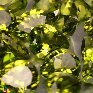 peridot  106.76cts - 12x10mm
