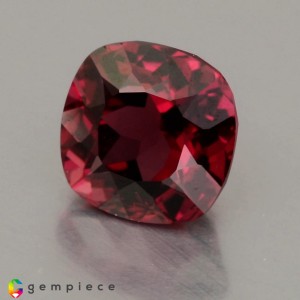 rhodolite garnet  2.83cts - 8x8mm