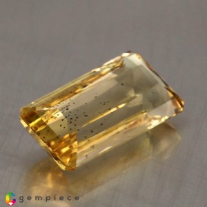 scapolite  40.07cts - 30x15mm