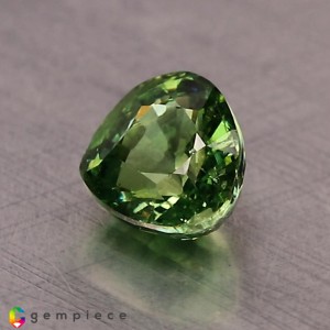 demantoid garnet  1.19cts - 6x4mm