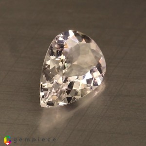 scapolite  2.11cts - 12x8mm