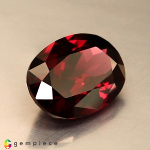 rhodolite garnet  7.39cts - 14x10mm