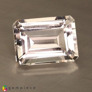 Petalite  5.59cts - 13x10mm