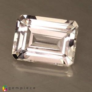 Petalite  5.59cts - 13x10mm