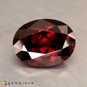 rhodolite garnet  8.31cts - 14x11mm