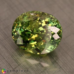 demantoid garnet  2.95cts - 9x7mm