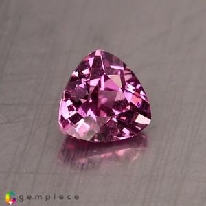 malaya garnet  0.75cts - 5x4mm