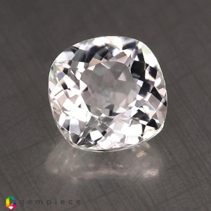 montebrasite  1.70cts - 7x5mm