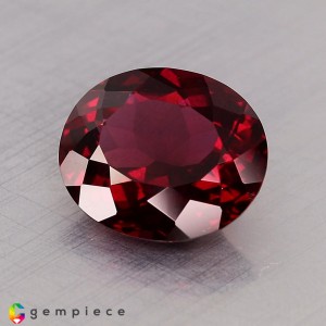 rhodolite garnet  8.95cts - 14x12mm