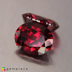 rhodolite garnet  7.30cts - 10x8mm