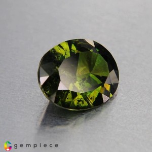 demantoid garnet  2.38cts - 10x8mm