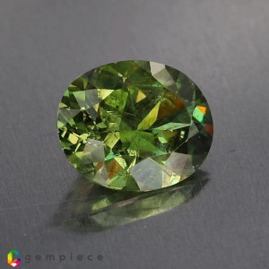 demantoid garnet  4.26cts - 11x9mm