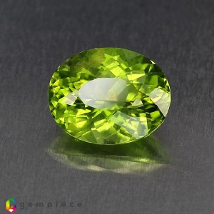 peridot  5.37cts - 12x10mm