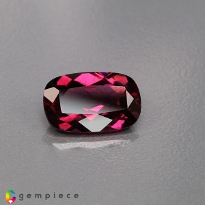 rhodolite garnet  4.50cts - 13x8mm rhodolite garnet  4.50cts - 13x8mm