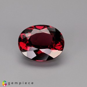 rhodolite garnet  4.87cts - 11x9mm