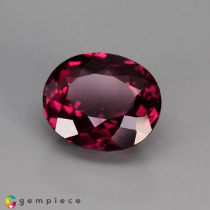 rhodolite garnet  4.55cts - 11x9mm