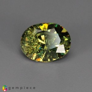 demantoid garnet  1.80cts - 8x7mm