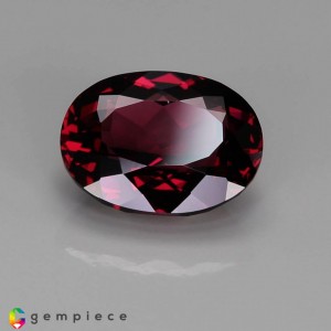 rhodolite garnet  5.67cts - 12x9mm