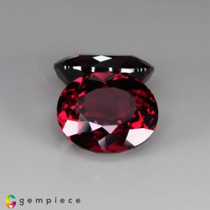 rhodolite garnet  10.41cts - 11x10mm