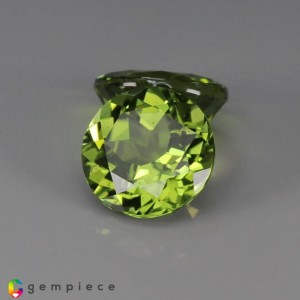 peridot  8.36cts - 10x6mm