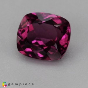 rhodolite garnet  4.51cts - 10x9mm