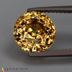zircon  4.97cts - 9x6mm