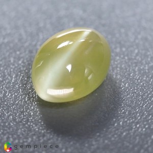 chrysoberyl cats eye  1.37cts - 7x5mm