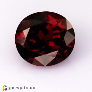 rhodolite garnet  5.66cts - 11x10mm
