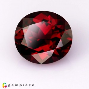 rhodolite garnet  5.66cts - 11x10mm