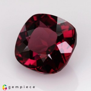 rhodolite garnet  2.68cts - 8x5mm