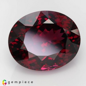rhodolite garnet  58.10cts - 24x20mm