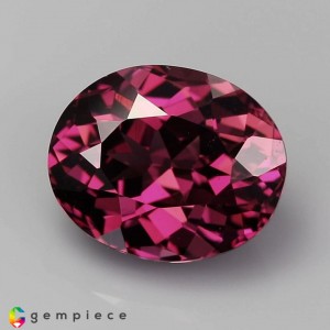 rhodolite garnet  2.78cts - 9x7mm