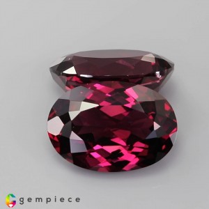 rhodolite garnet  10.85cts - 12x9mm rhodolite garnet  10.85cts - 12x9mm