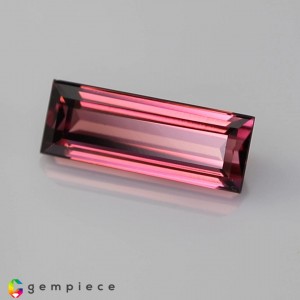 tourmaline  2.80cts - 13x5mm