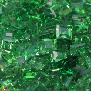 tsavorite garnet 25 pieces  1.14cts - 2x2mm