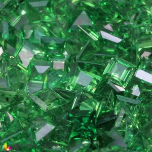 tsavorite garnet 25 pieces  1.14cts - 2x2mm